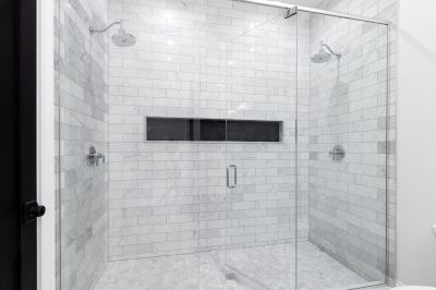 Elegant Shower Space